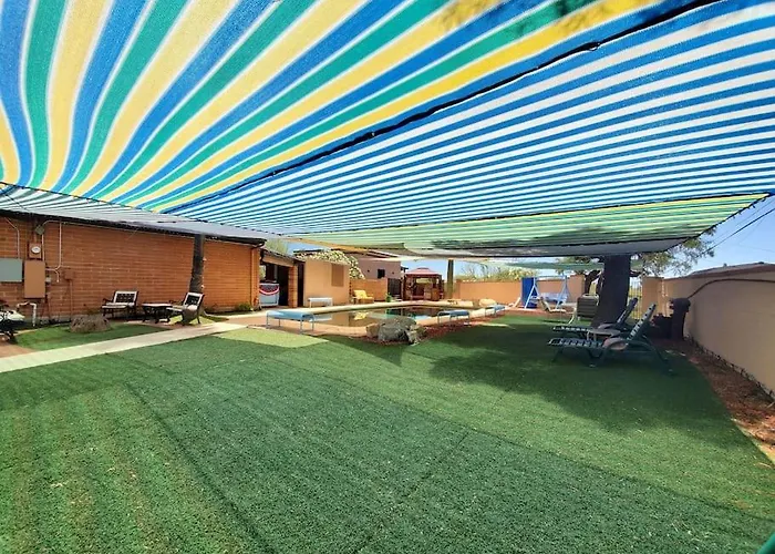 Hotel Style With Pool Tucson